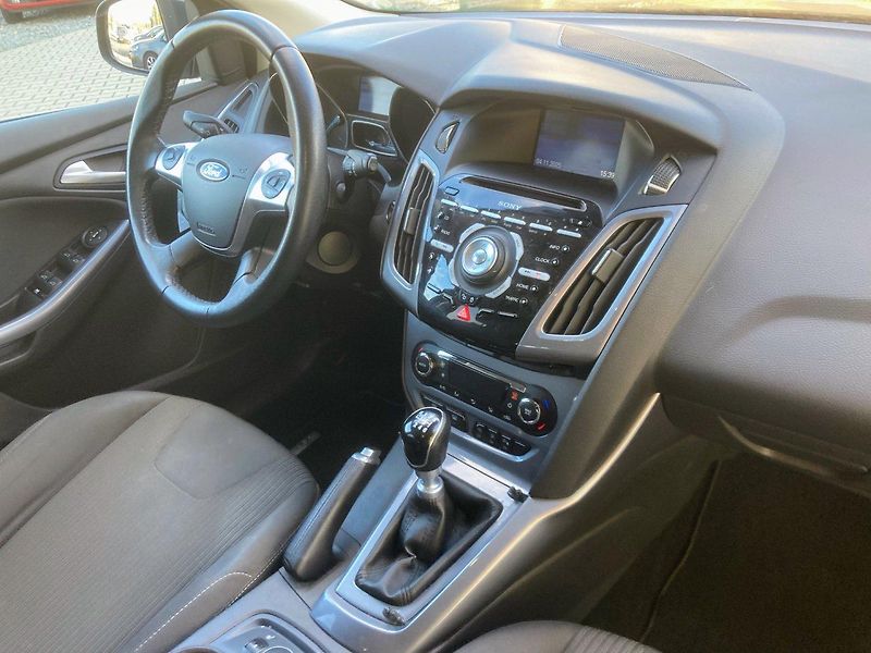 Ford Focus 1,6TDCi (77kW) - fotka 9 z 16