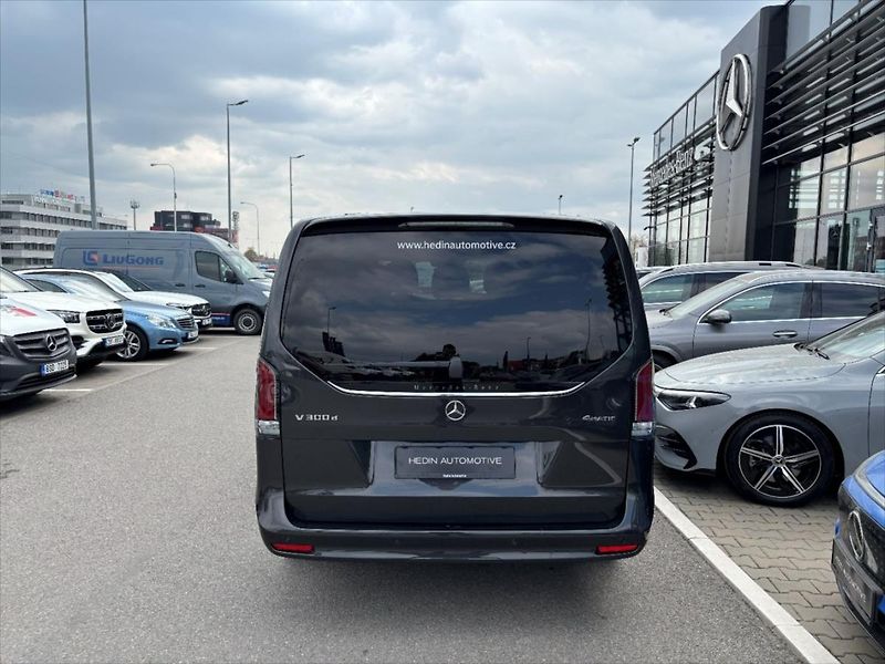 Mercedes-Benz Třídy V (2026) 2,0 300 d / Exclusive / L / 4M - fotka 3 z 10