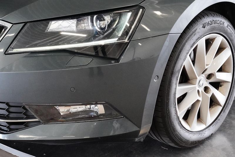 Škoda Superb - fotka 9 z 30