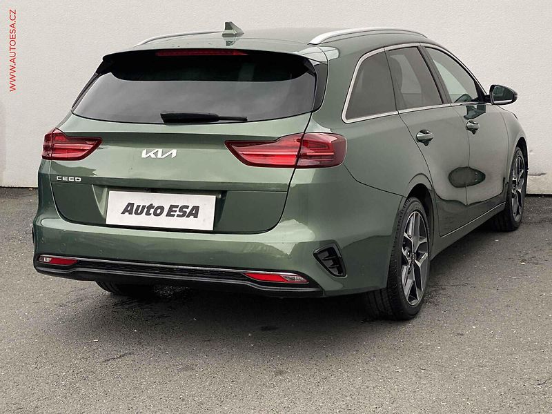 Kia Ceed (2024) 1.5 T-GDi SW, 1.maj,ČR, TOP - fotka 4 z 19