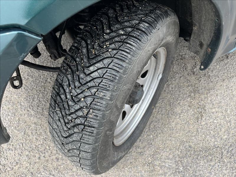 Suzuki Jimny 1,3 i RANGER 4x4 SERVIS TAŽNÉ - fotka 32 z 32