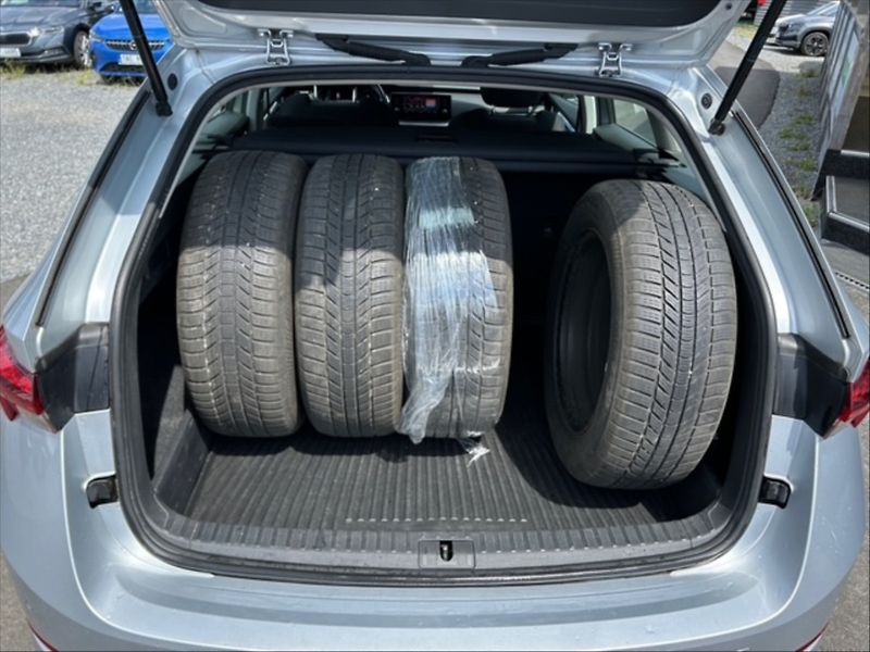 Škoda Octavia 2,0 TDI Ambition 4x4 DSG - fotka 6 z 11