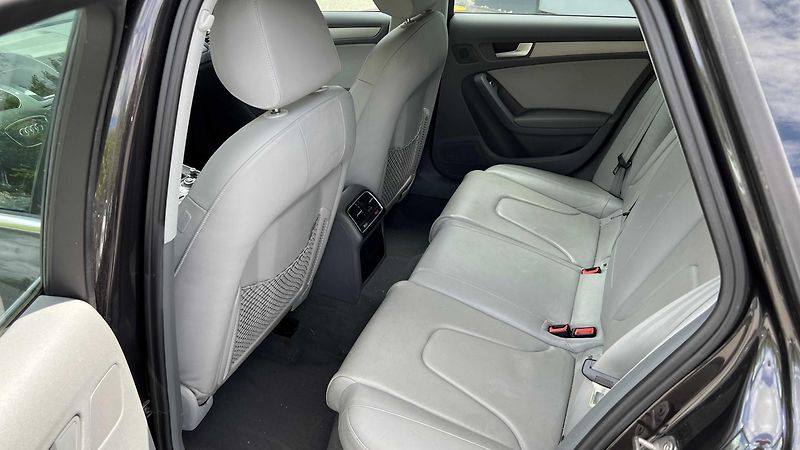 Audi A4 Avant B8 2.0 TDi 110 kW PO ROZVODECH - fotka 9 z 17