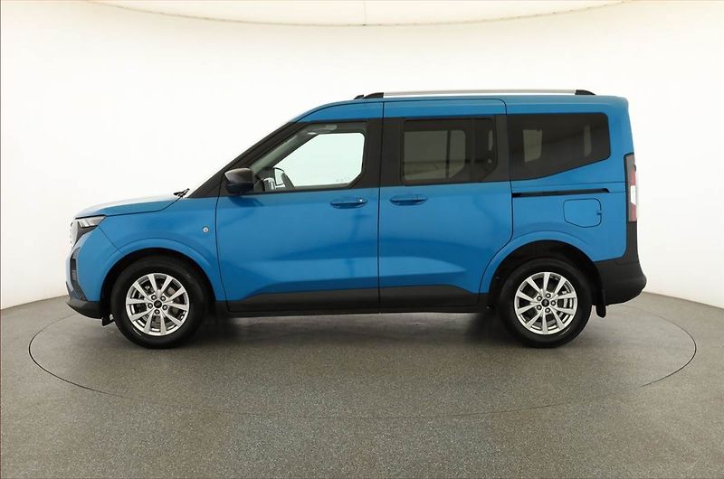 Ford Tourneo Courier (2025) Titanium 1.0 EcoBoost, 5Míst - fotka 3 z 18