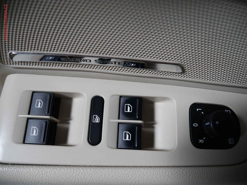 Škoda Superb (2013) 2.0 TDi 4x4, 2.maj, DSG - fotka 20 z 25