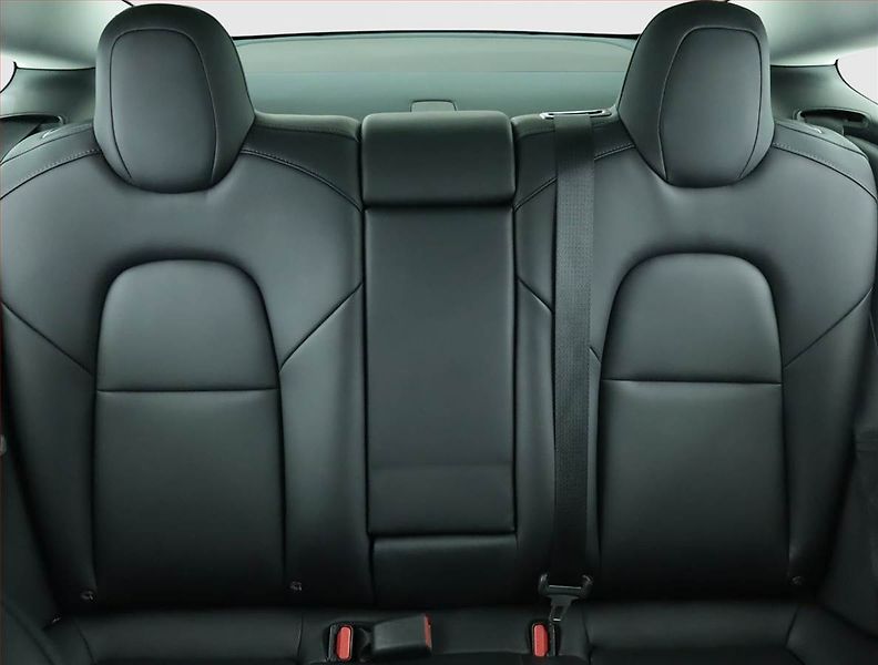 Tesla Model 3 (2019) Long Range 4WD 78kWh, SoH 84% - fotka 10 z 23