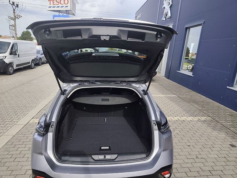 Peugeot 308 (2026) SW ALLURE Hybrid 145 e-DCS6 - fotka 9 z 15