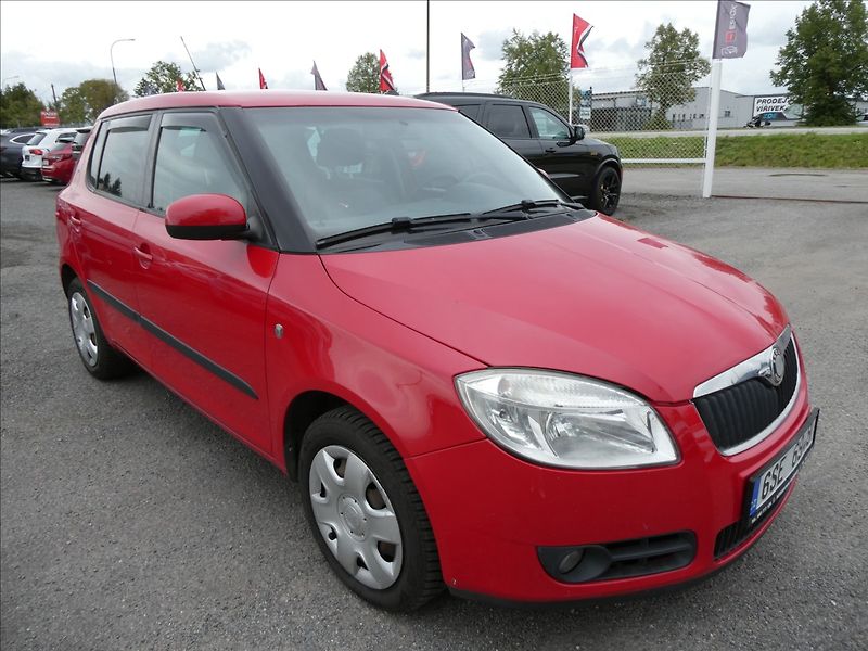 Škoda Fabia 1,6 i16V 77kW AUTOMAT,klima,ČR - fotka 1 z 30
