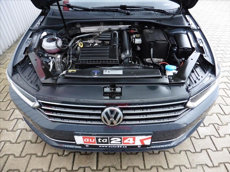 Volkswagen Passat Variant 1,4 TSi Comfortline - fotka 11 z 14