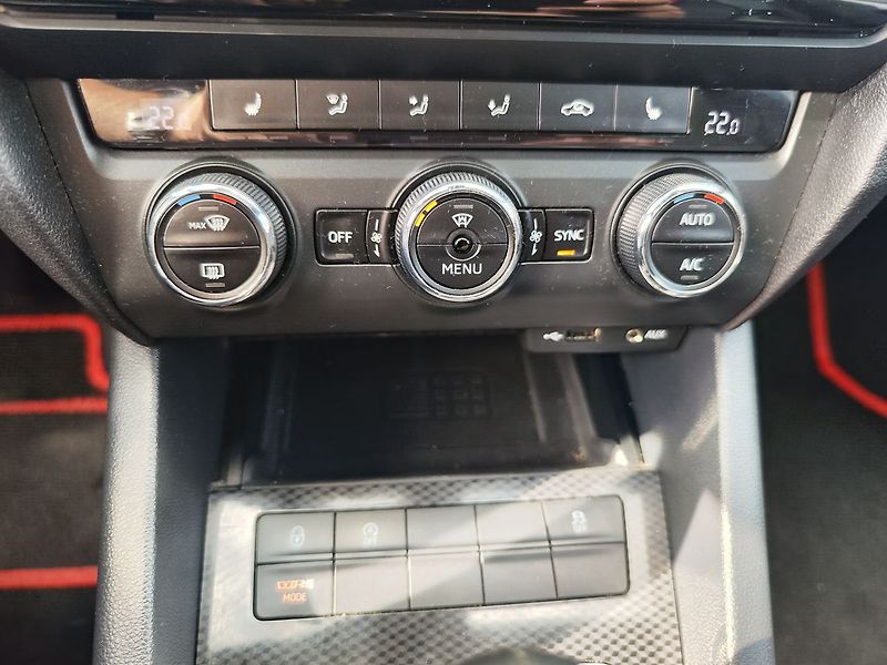 Škoda Octavia 2.0 TDI/135kW RS - fotka 24 z 33