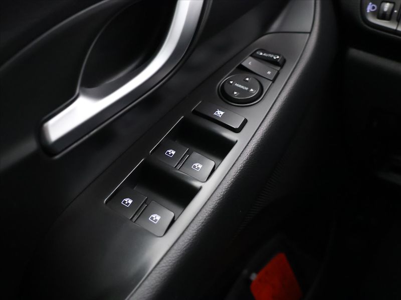 Hyundai i30 1,4 T-GDI 103kW DCT Navi LED - fotka 16 z 32