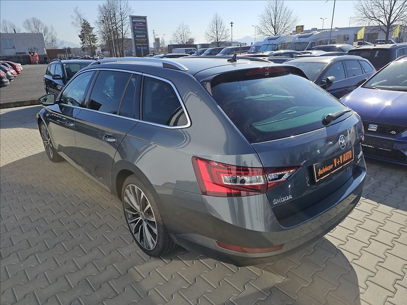 Škoda Superb 3 2,0TDi Laurin & Klement - fotka 8 z 46