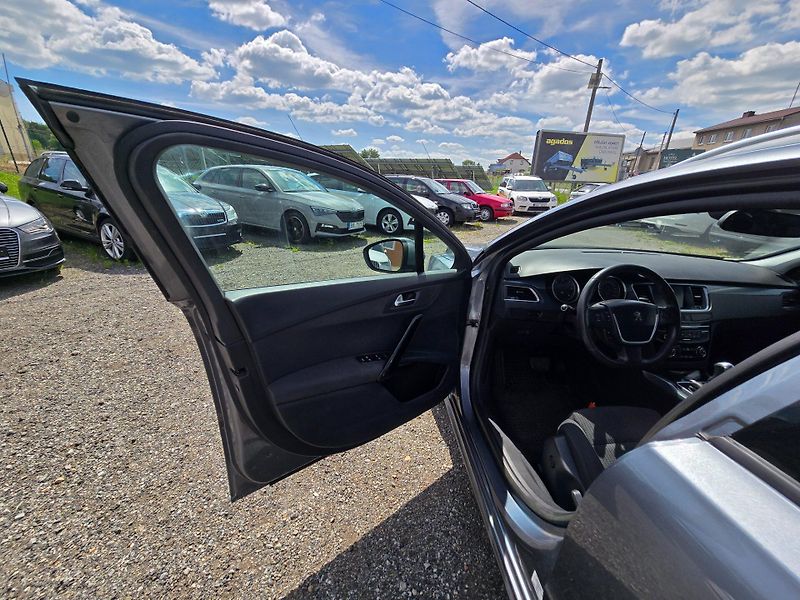 Peugeot 508 (2012) SW 1.6 HDi automat - fotka 9 z 22