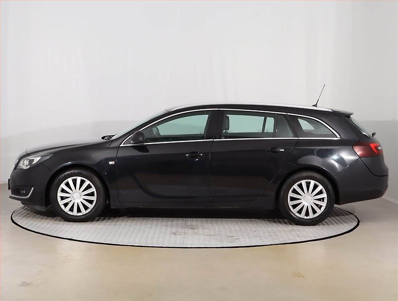 Opel Insignia (2014) 2.0 CDTI, Xenony, Tempomat - fotka 3 z 18