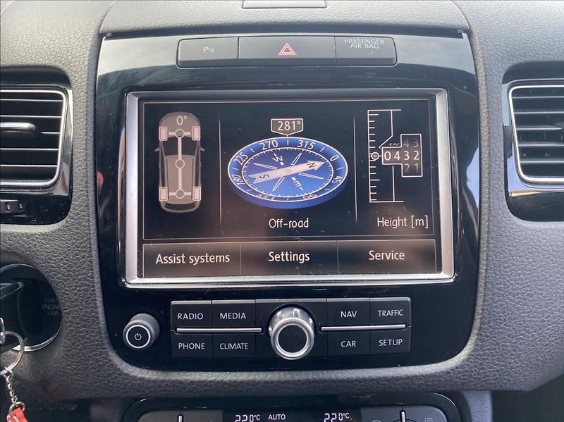 Volkswagen Touareg 3,0 TDI V6 4motion / záruka - fotka 34 z 47