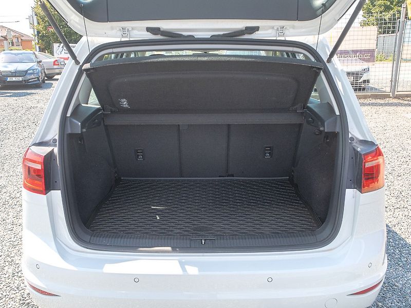 Volkswagen Golf Sportsvan (2015) ČR 1.6TDI 81KW – CEBIA 5*!! - fotka 54 z 57