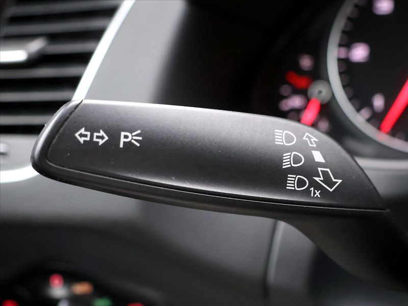 Audi Q5 3.0 TDI 180kW Quattro S-Tronic - fotka 18 z 38