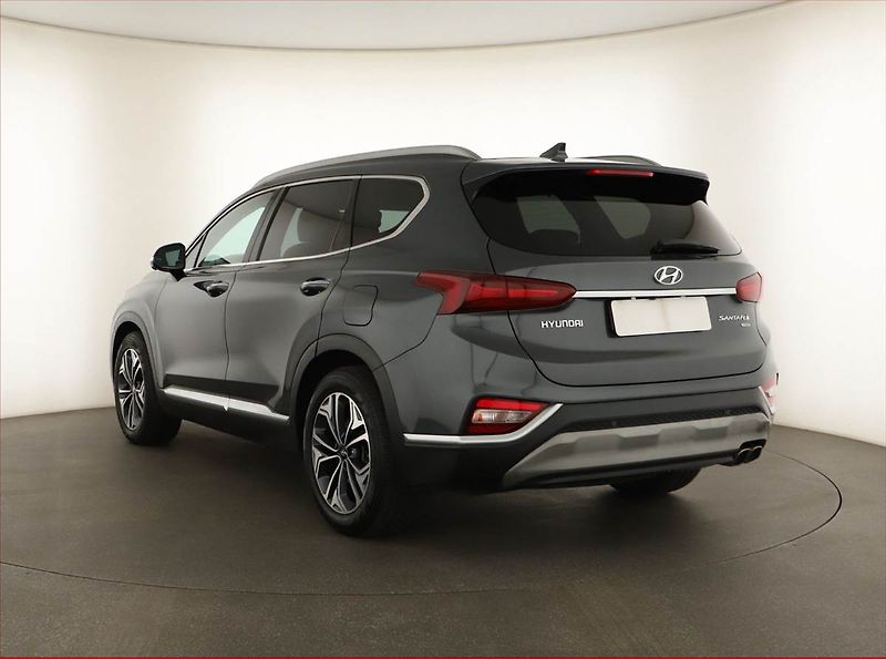 Hyundai Santa Fe (2020) 2.2 CRDi - fotka 4 z 19