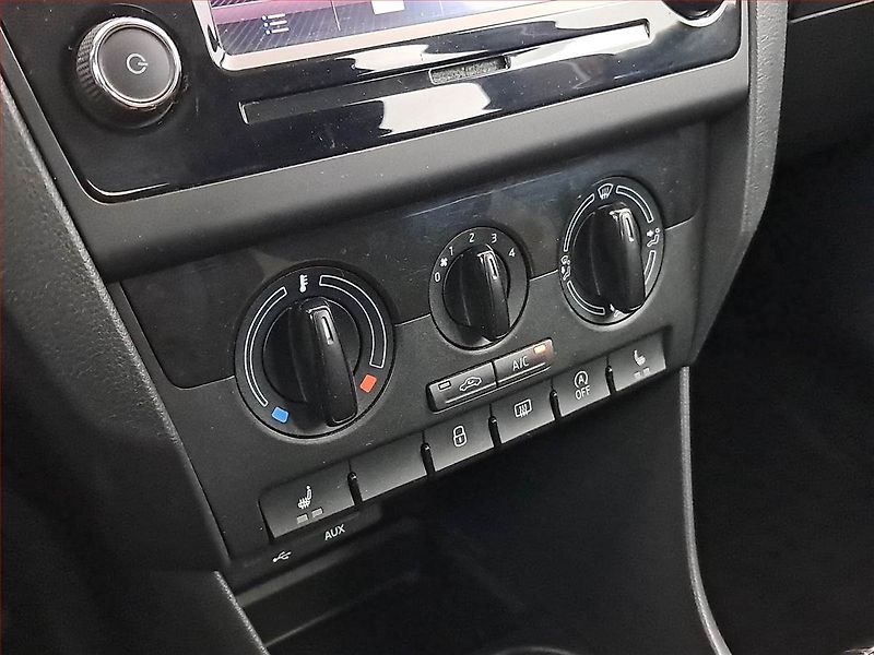 Škoda Rapid (2017) 1.0 TSI, Park. senzory - fotka 14 z 14