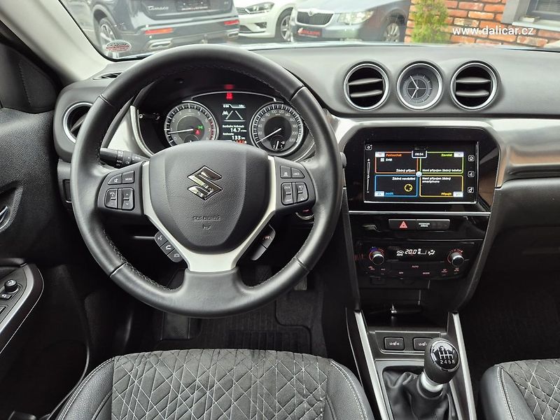 Suzuki Vitara (2021) 1.4i 95KW COMFORT Navi LED ACC - fotka 23 z 52