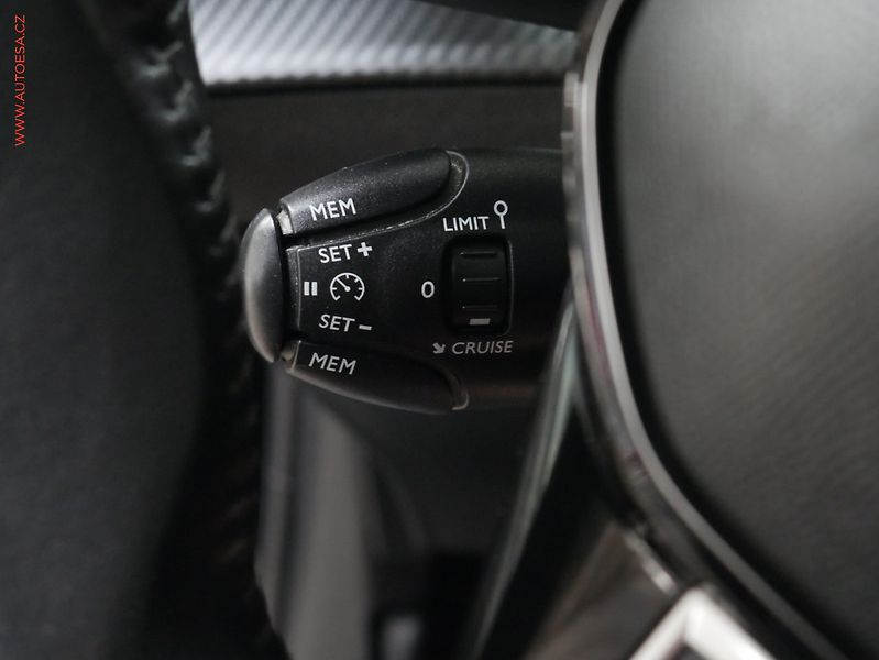 Peugeot 208 (2022) 1.2PT, 2.maj,ČR, LED, autoAC - fotka 16 z 20