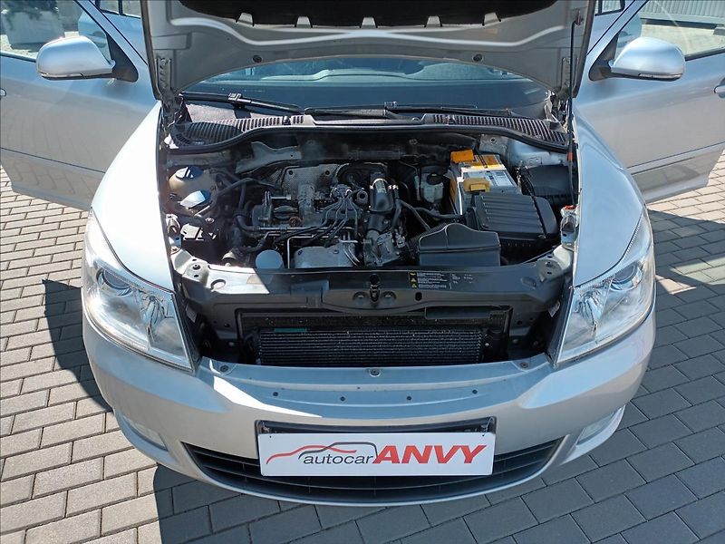 Škoda Octavia 1,2 TSI,77kw,KLIMA,TEMPOMAT, - fotka 25 z 29