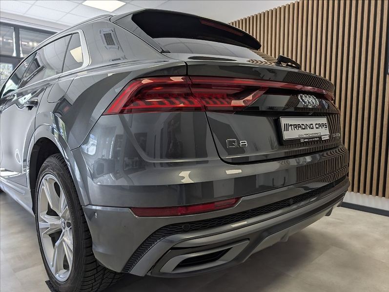Audi Q8 E55 TFSI Quattro S-line - fotka 8 z 38