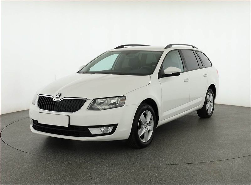 Škoda Octavia (2014) 1.8 TSI, Tempomat - fotka 2 z 16