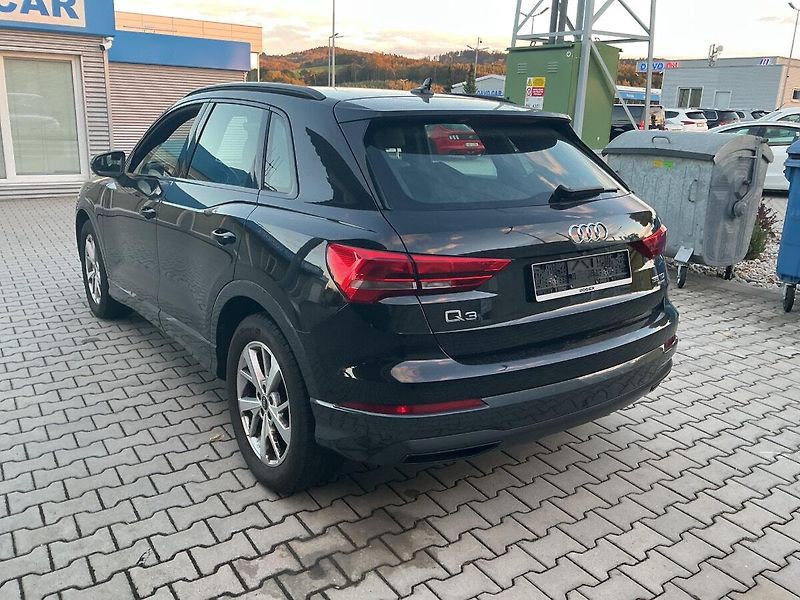 Audi Q3 2,0 35TDI Quattro S-tronic DPH - fotka 2 z 10