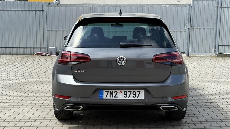 Volkswagen Golf (2018) 1.0TSi*63kW*R-LINE*55TKM* - fotka 4 z 19