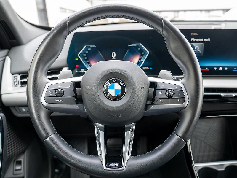 BMW X1 xDrive20d (U11) - fotka 6 z 31