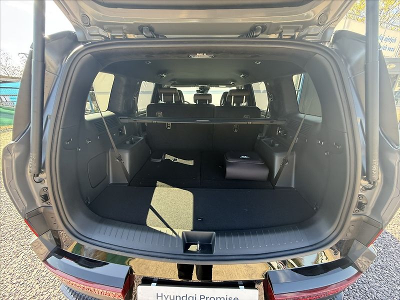 Hyundai Santa Fe 1,6 PHEV 185kW CALLIGRAPHY - fotka 20 z 22