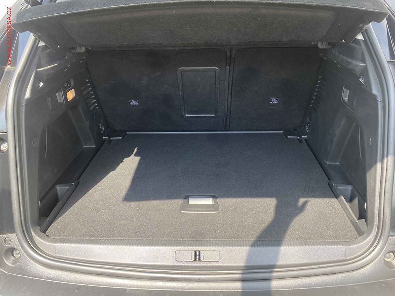 Peugeot 3008 (2020) 1.2 PT, Active, AT, TZ, navi - fotka 7 z 19