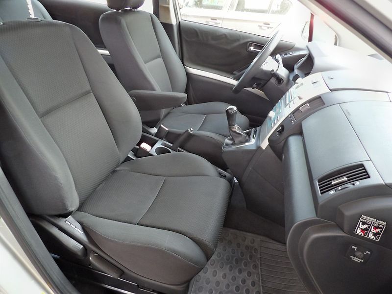 Toyota Corolla Verso 1.8 VVT-i 95kW REZERVOVÁNO - fotka 16 z 25