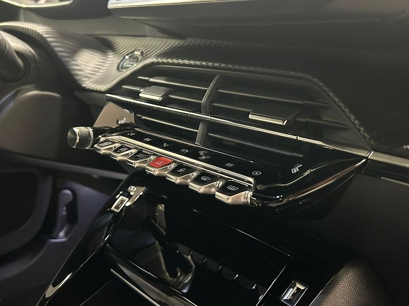 Peugeot 2008 (2021) SoH 89% GT 50kWh | Záruka - fotka 35 z 66