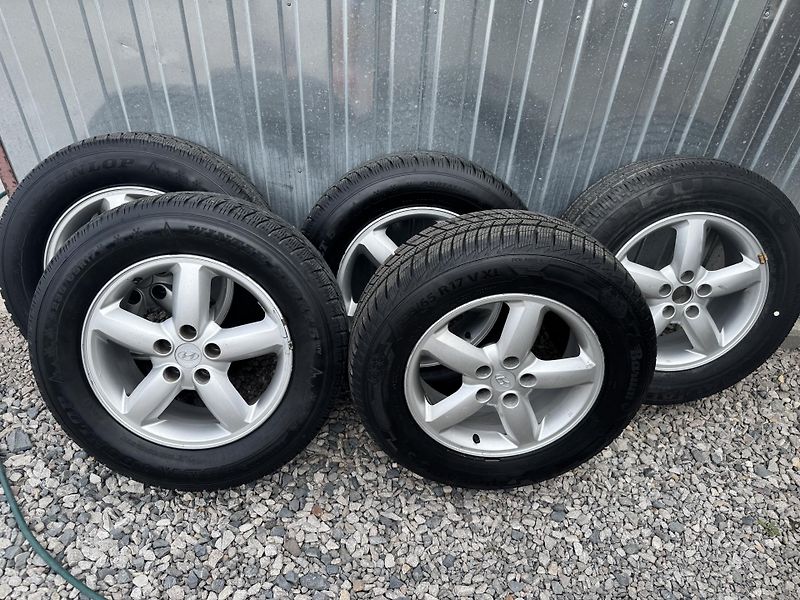 Hyundai Santa Fe (2006) 2.2CRDi,7SEDAČEK - fotka 37 z 39