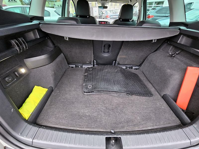 Škoda Karoq 1,6TDI DSG TOPvýbava kůže LED - fotka 24 z 30