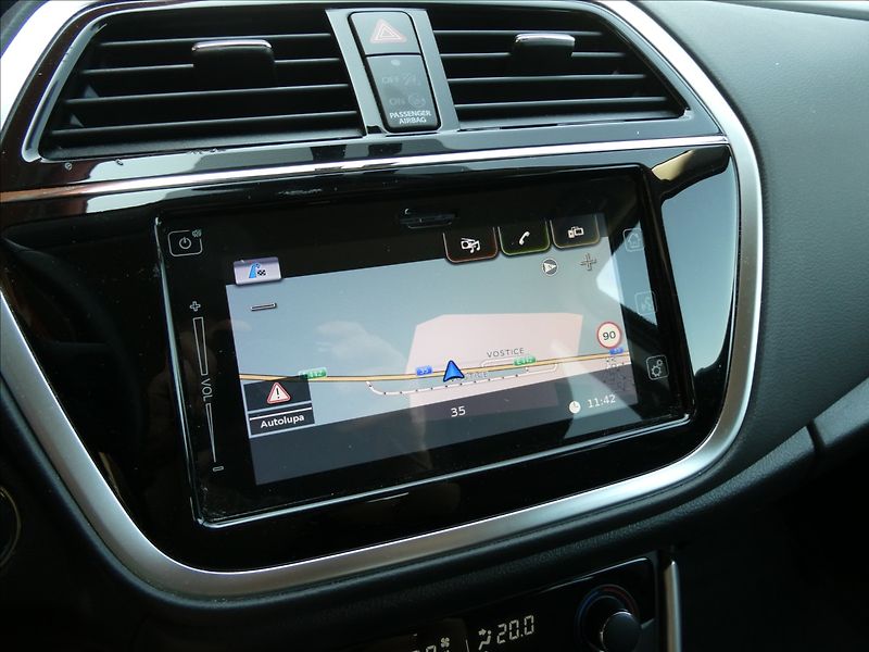 Suzuki SX4 S-Cross 1,4 BoosterJet 4x4 Hybrid,2xko - fotka 33 z 47