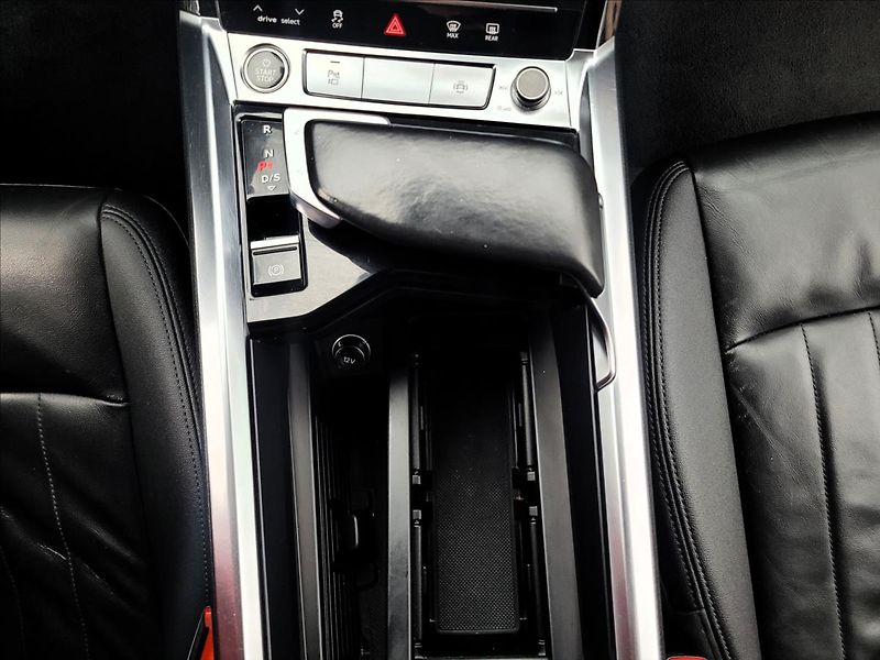 Audi e-tron 0,0 55,95KWH,4x4,SOH 91,6%,taž - fotka 35 z 50
