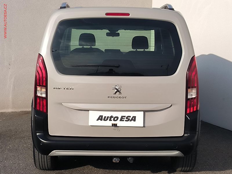 Peugeot Rifter (2019) 1.5HDI, ČR, ALLURE, autoAC - fotka 5 z 21