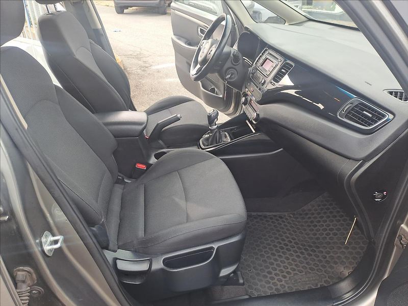Kia Carens 1,7 CRDi SERVISKA,KOUPENO V CZ - fotka 8 z 16