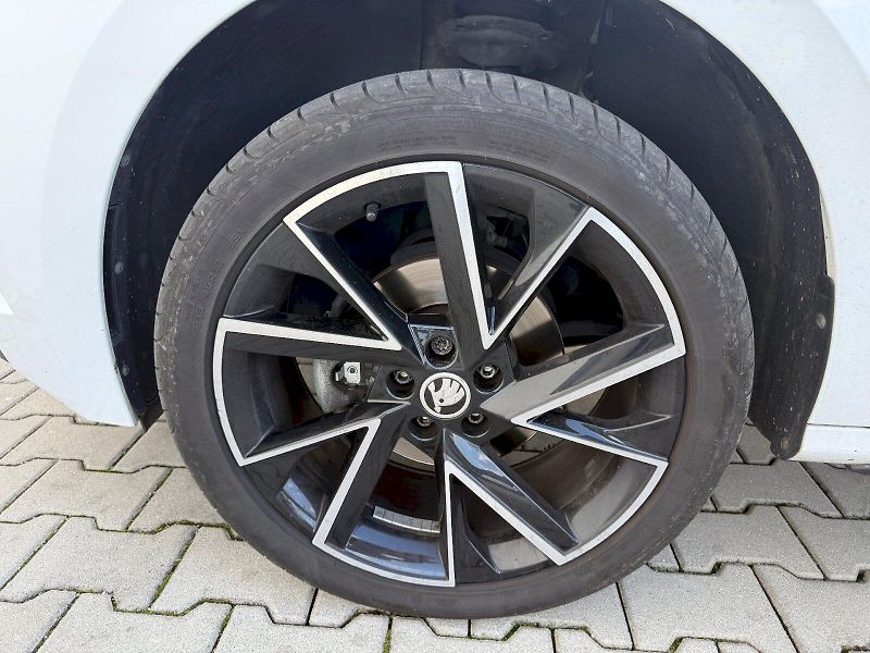Škoda Kamiq (2022) MC TS 110/1.5 A7F - fotka 21 z 27