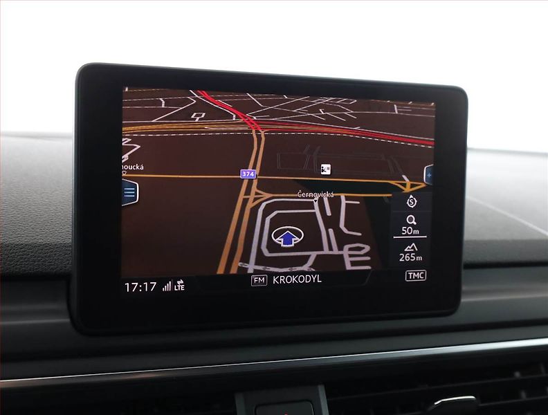 Audi A4 (2016) S-Line 2.0 TDI, Automat - fotka 14 z 19