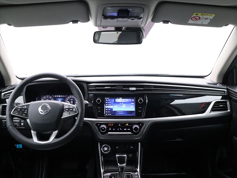 SsangYong Korando 1,5 TGDi 120kW Aut. AWD CZ - fotka 24 z 31