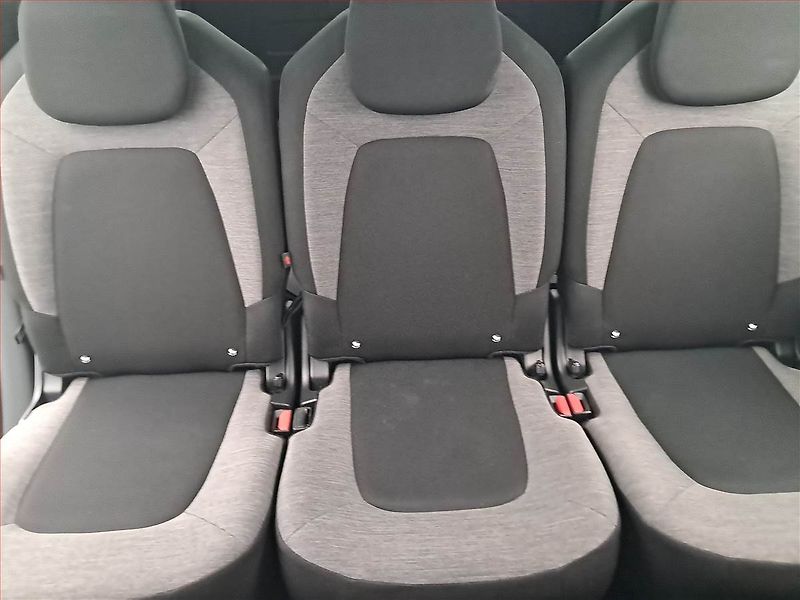 Citroën C4 Picasso (2017) 2.0 HDI, Navi, Tempomat - fotka 10 z 19