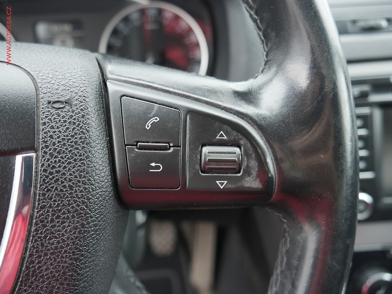 Škoda Octavia (2012) 1.6TDi, ČR, autoAC - fotka 20 z 22