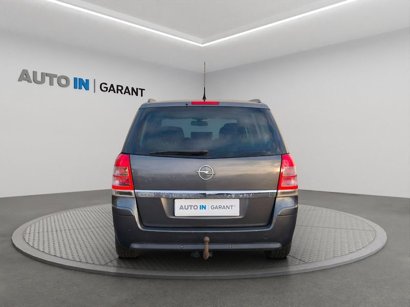 Opel Zafira (2011) 1.6 85kw, ČR, 1.maj, tažné - fotka 6 z 24