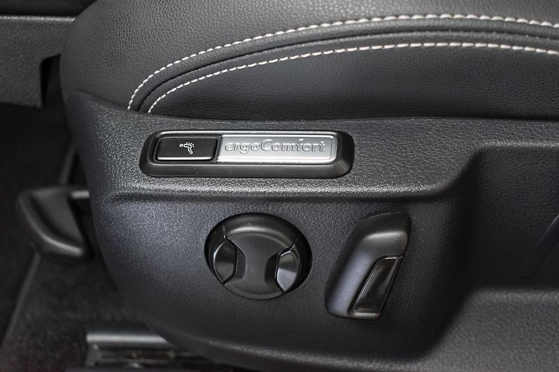 Volkswagen Passat 1.5 TSI ELEGANCE*DSG*DPH*ČR 1M - fotka 16 z 39