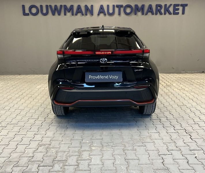 Toyota C-HR 2,0 PHEV TOKYO EDITION - fotka 17 z 19