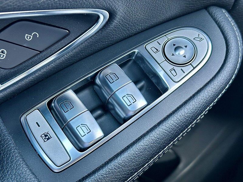 Mercedes-Benz Třídy C (2015) 220 BluTEC kombi - fotka 19 z 30